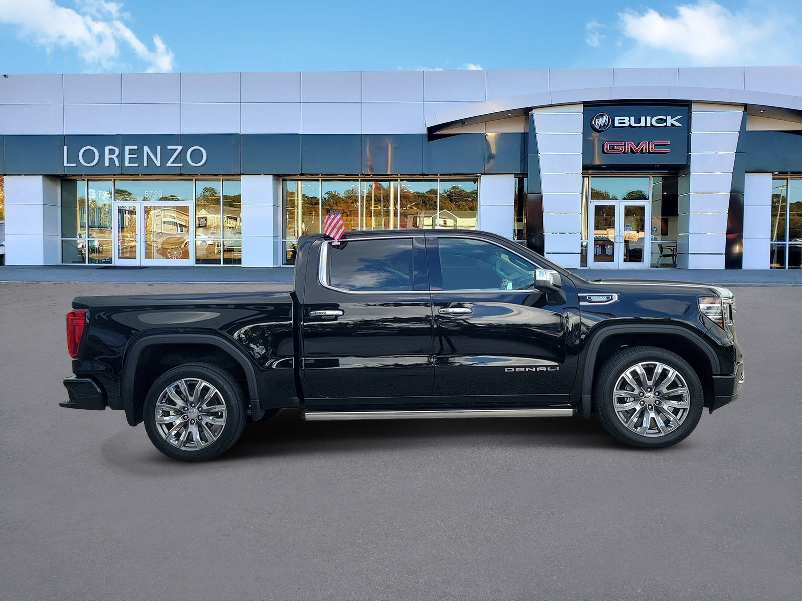 Used 2024 GMC Sierra 1500 Denali AWD/4WD image 4