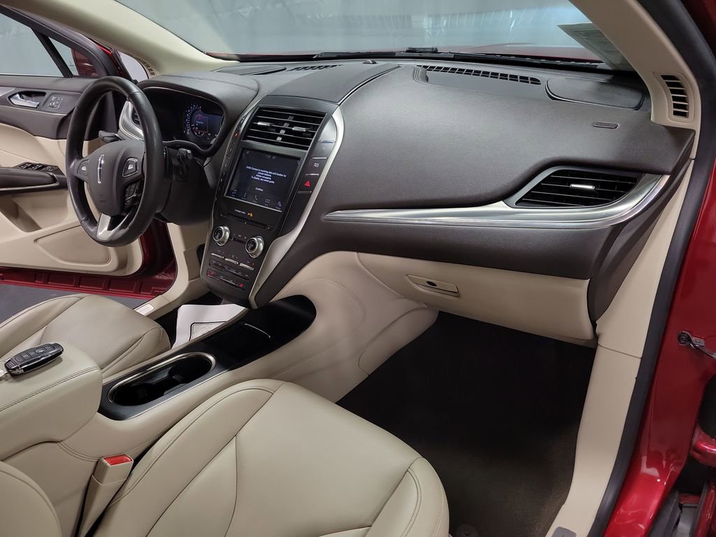 Used 2019 Lincoln MKC Premiere image 25