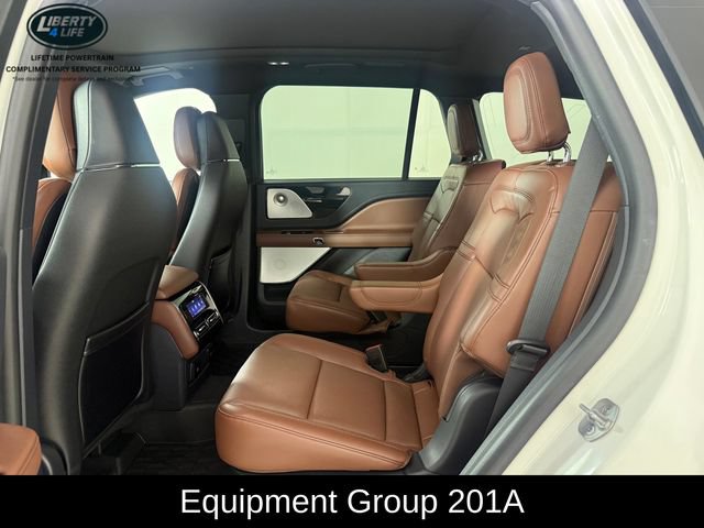 Used 2025 Lincoln Aviator Reserve w/ Equipment Group 201A AWD/4WD image 15