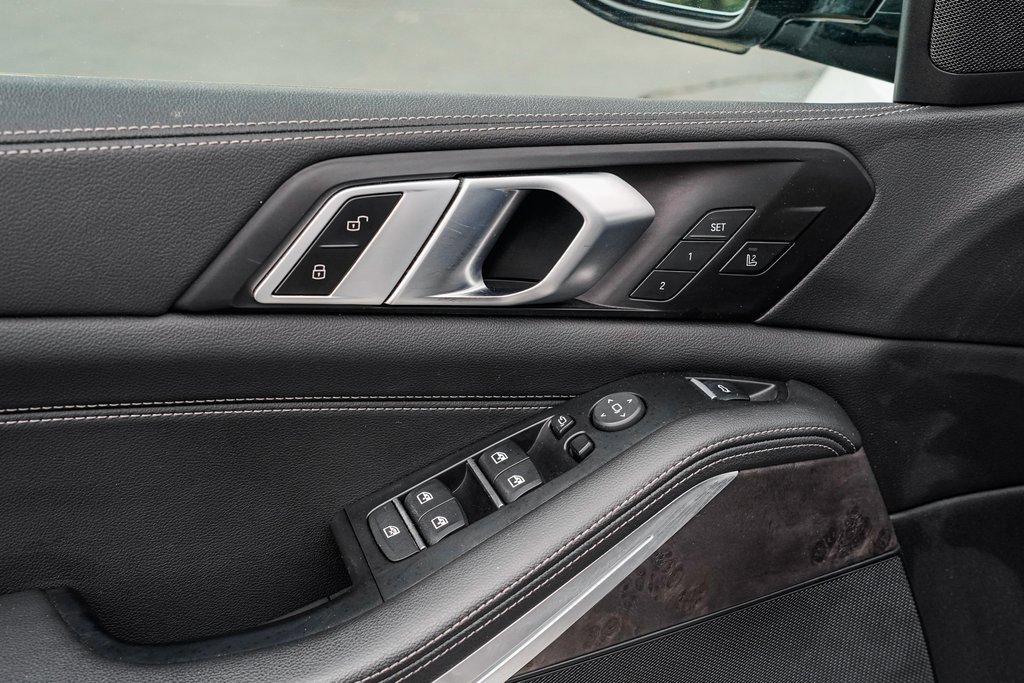 Used 2022 BMW X5 xDrive40i w/ M Sport Package image 10