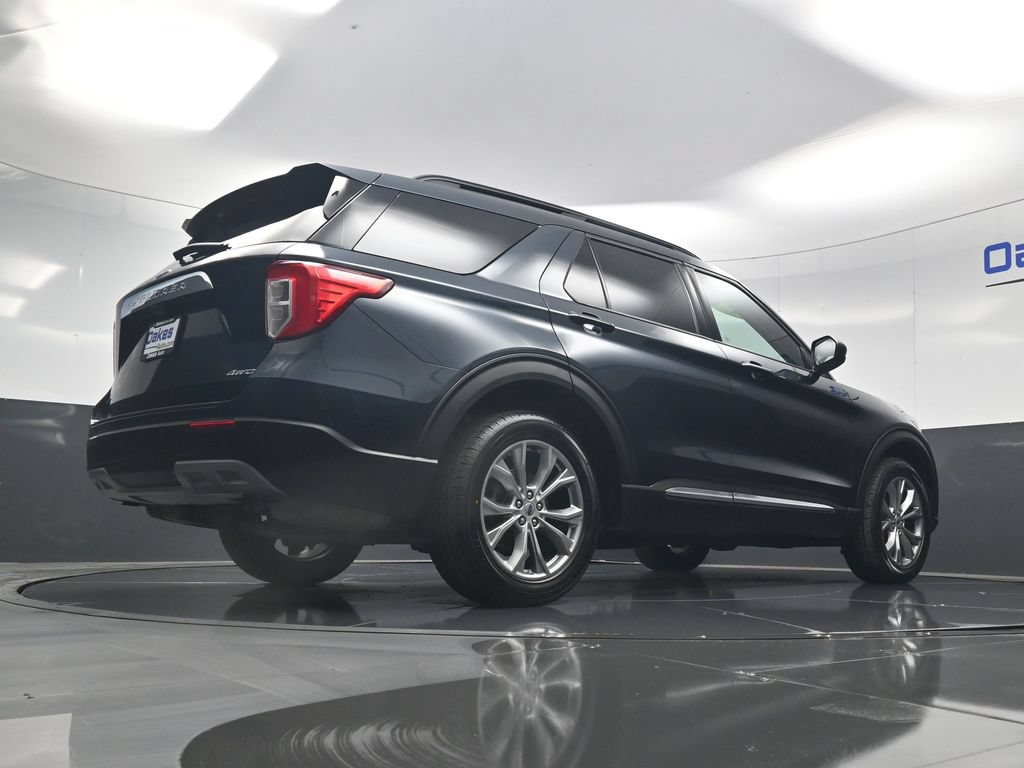 Used 2022 Ford Explorer XLT w/ Equipment Group 202A AWD/4WD image 45
