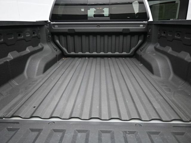 Used 2024 GMC Canyon AT4 w/ Technology Package image 30