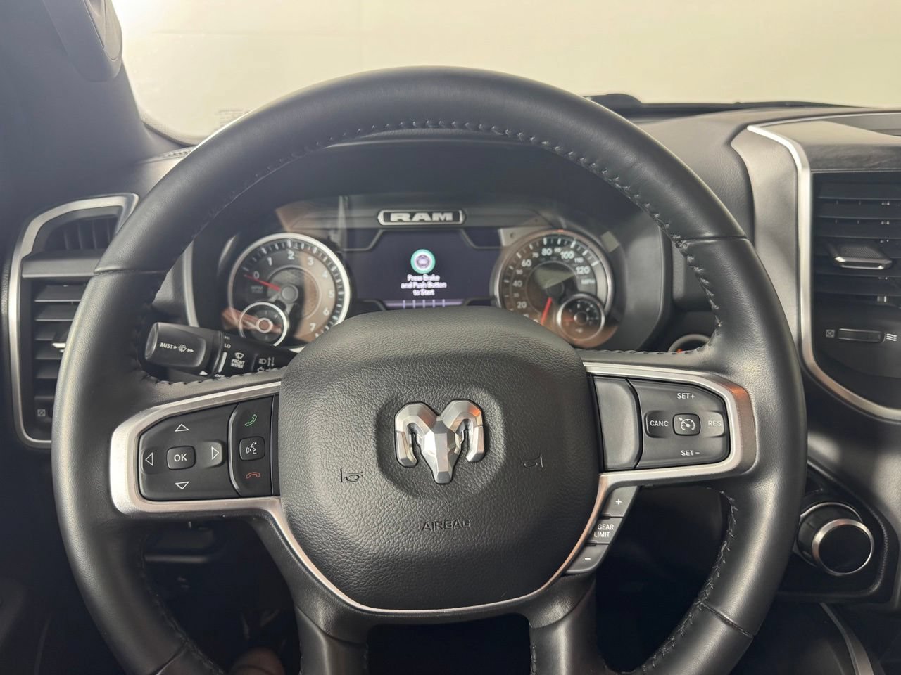 Used 2022 RAM 1500 Big Horn AWD/4WD image 12