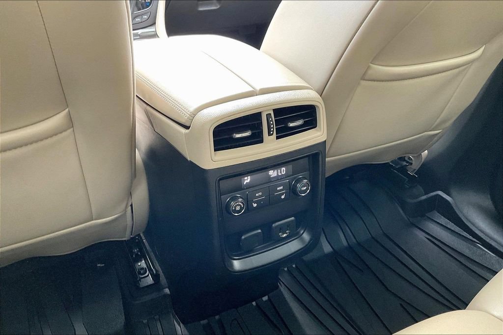 Used 2019 Buick Envision Essence FWD image 14