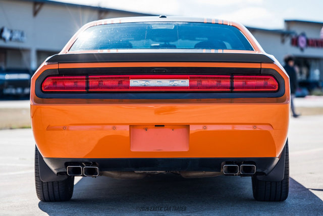Used 2014 Dodge Challenger R/T RWD image 7