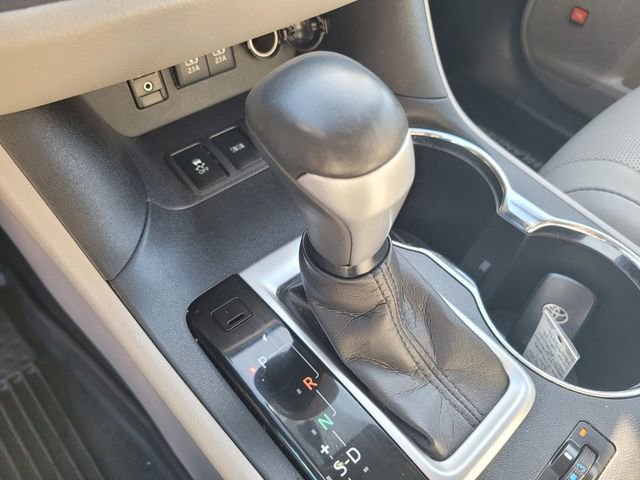 Used 2017 Toyota Highlander Limited Platinum AWD/4WD image 18