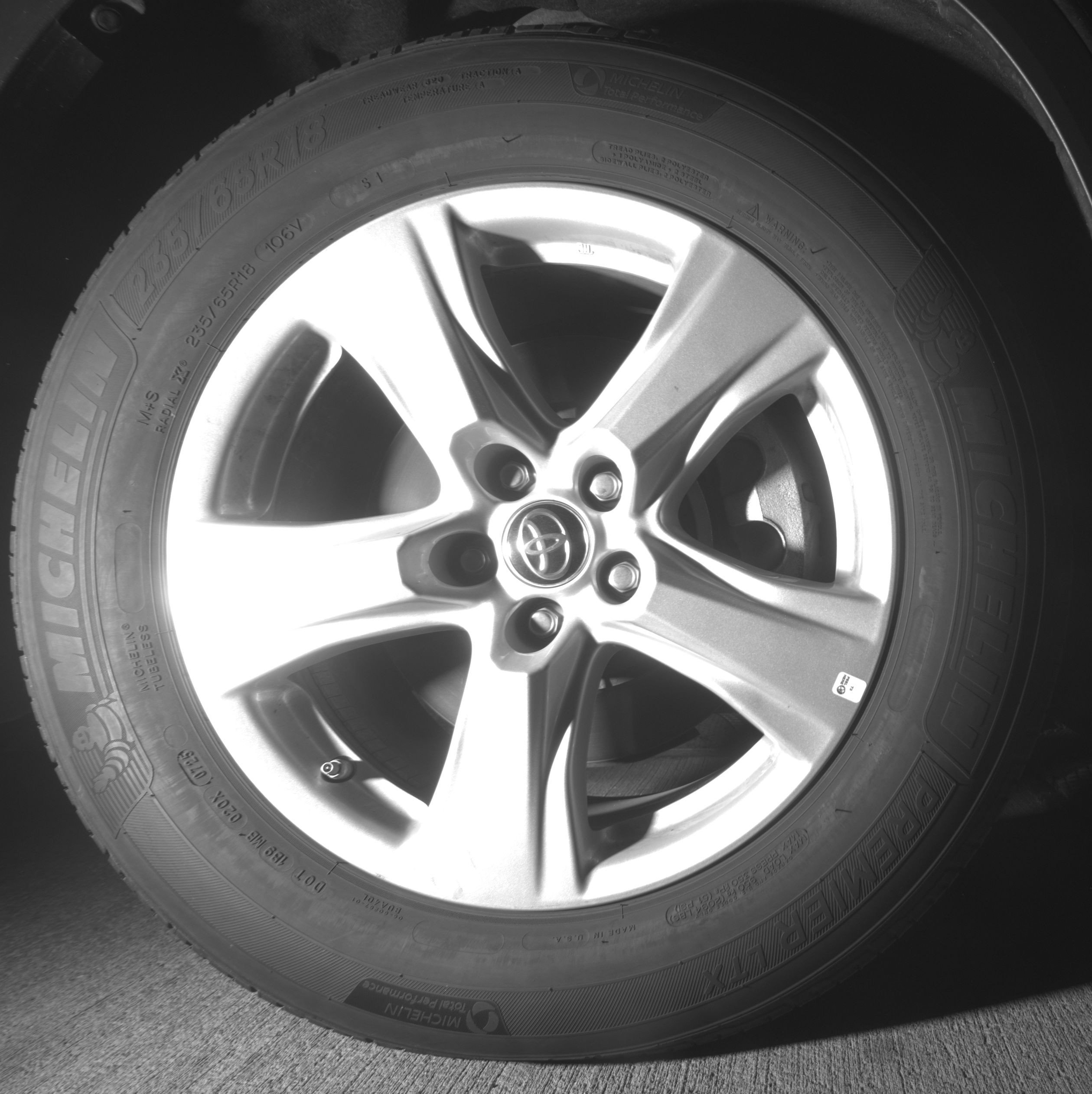 Used 2025 Toyota Highlander LE image 13