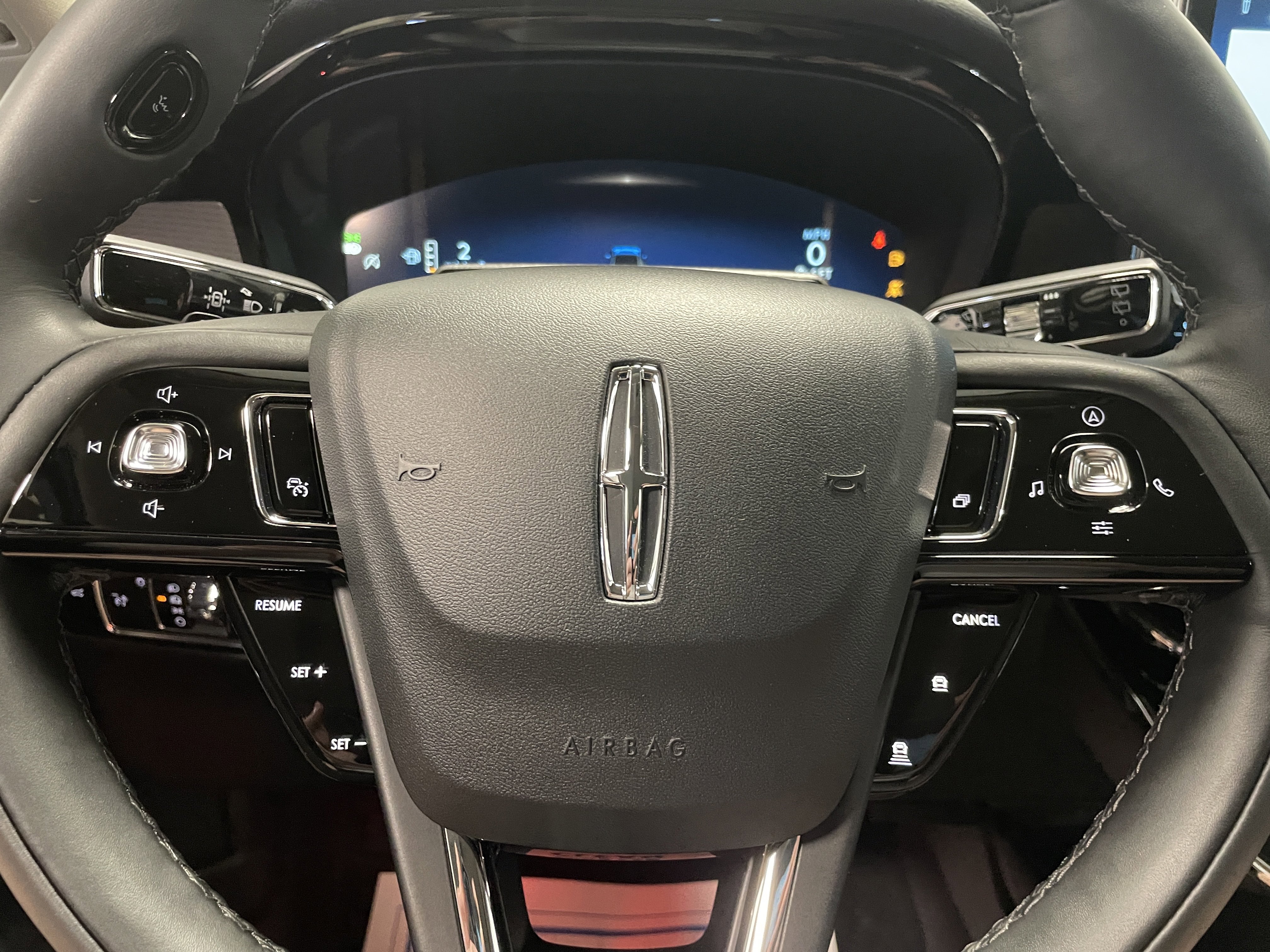 New 2025 Lincoln Corsair Reserve w/ Equipment Group 202A image 17