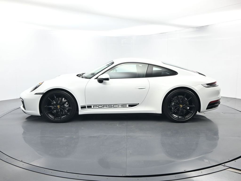 Certified 2022 Porsche 911 Carrera image 2