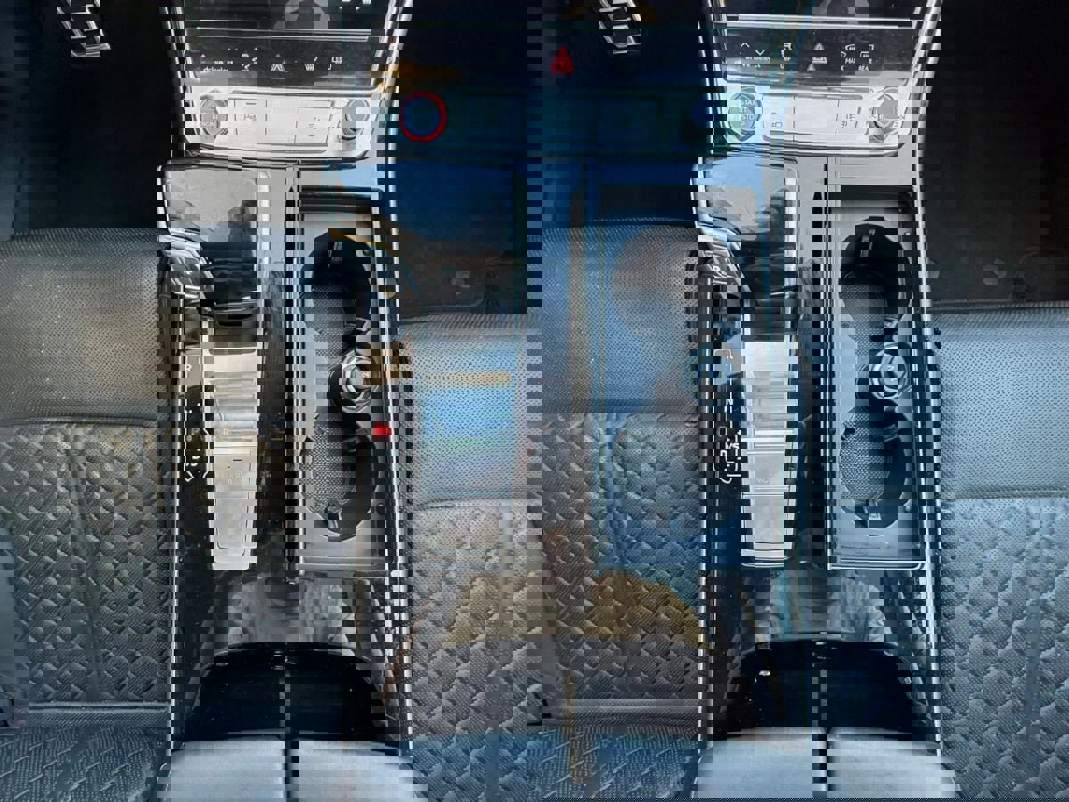 Used 2021 Audi S8 L w/ S8 Executive Package image 47