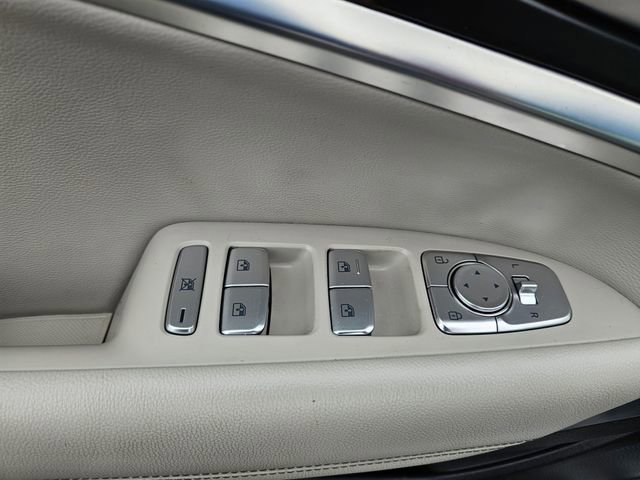 Used 2023 Genesis G70 2.0T image 20