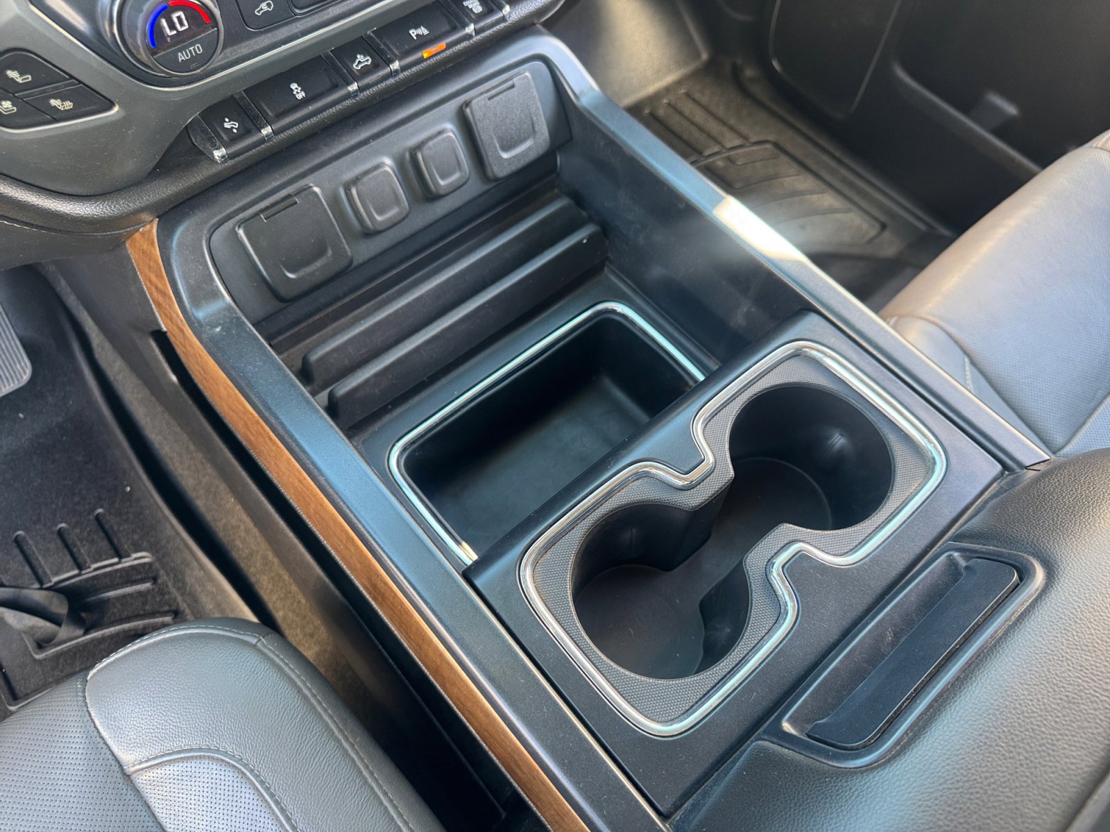 Used 2018 Chevrolet Silverado 2500 LTZ w/ Duramax Plus Package image 15