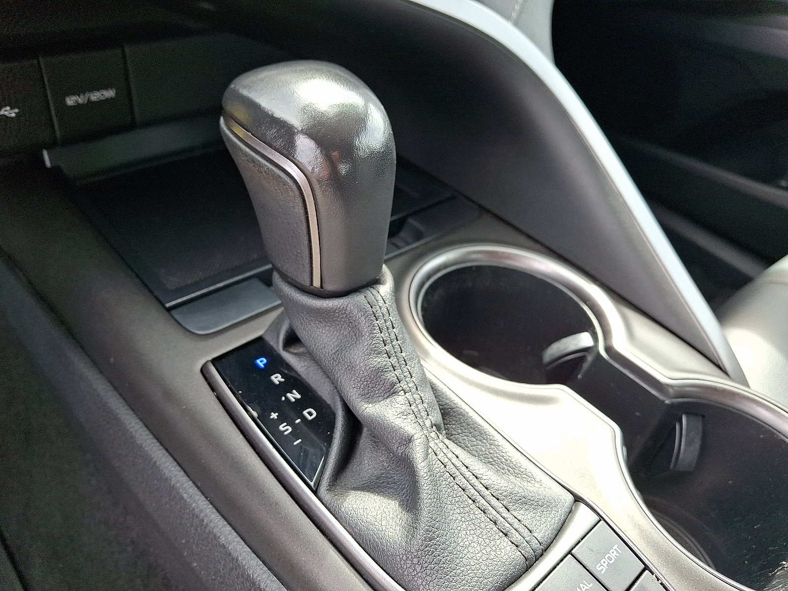 Certified 2023 Toyota Camry SE FWD image 15
