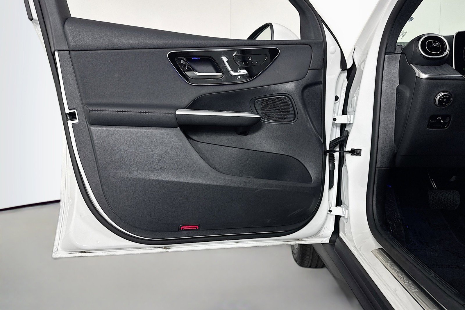 Certified 2026 Mercedes-Benz GLC 300 image 20