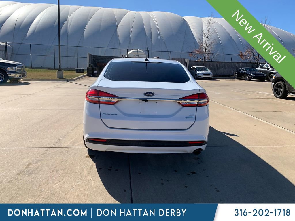 Used 2017 Ford Fusion SE image 6
