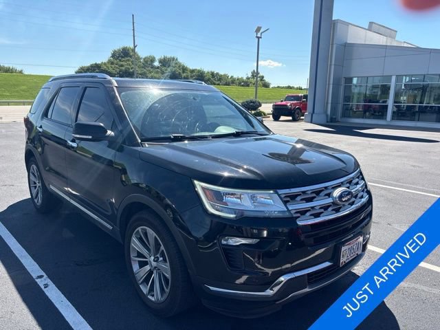 Used 2018 Ford Explorer Limited AWD/4WD image 2