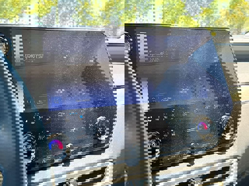 Used 2023 Lexus RX 350 Premium Plus w/ Cold Area Package image 28