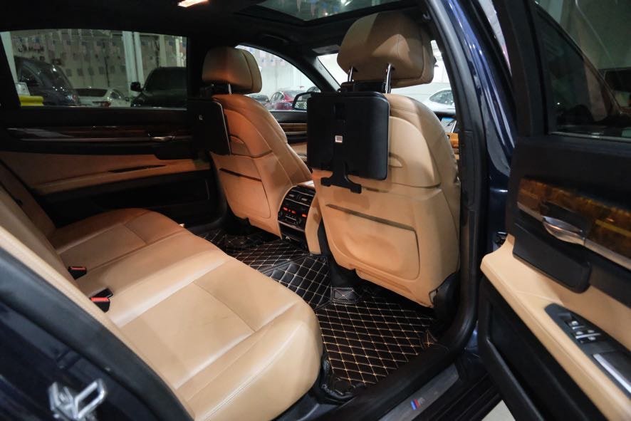 Used 2015 BMW 750Li xDrive AWD/4WD image 25