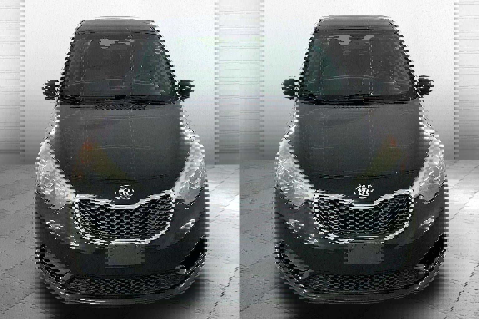 Used 2016 Kia Forte LX image 2