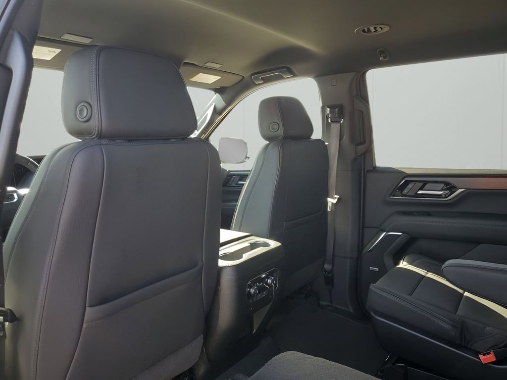 Certified 2025 GMC Yukon Denali image 18