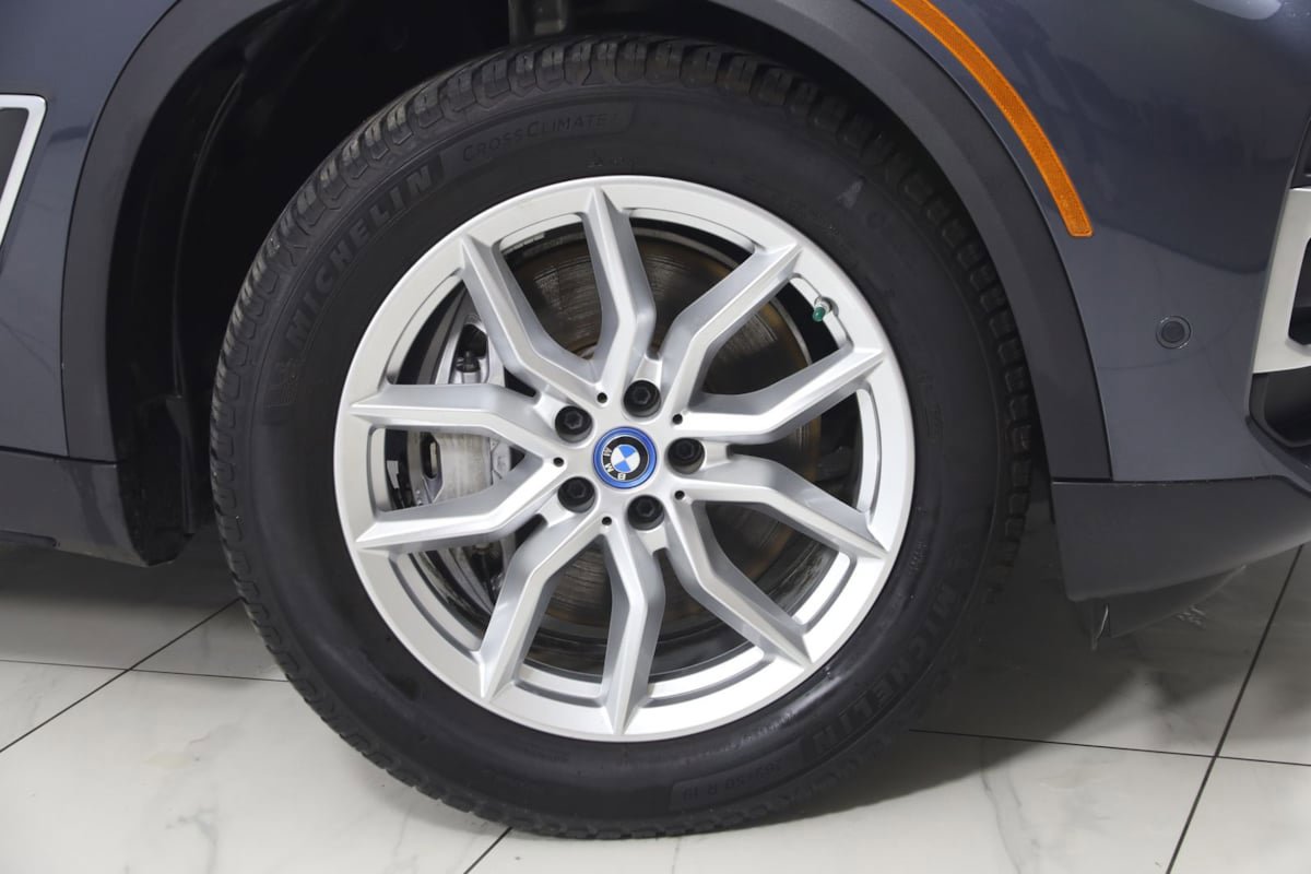Used 2022 BMW X5 xDrive45e AWD/4WD image 16