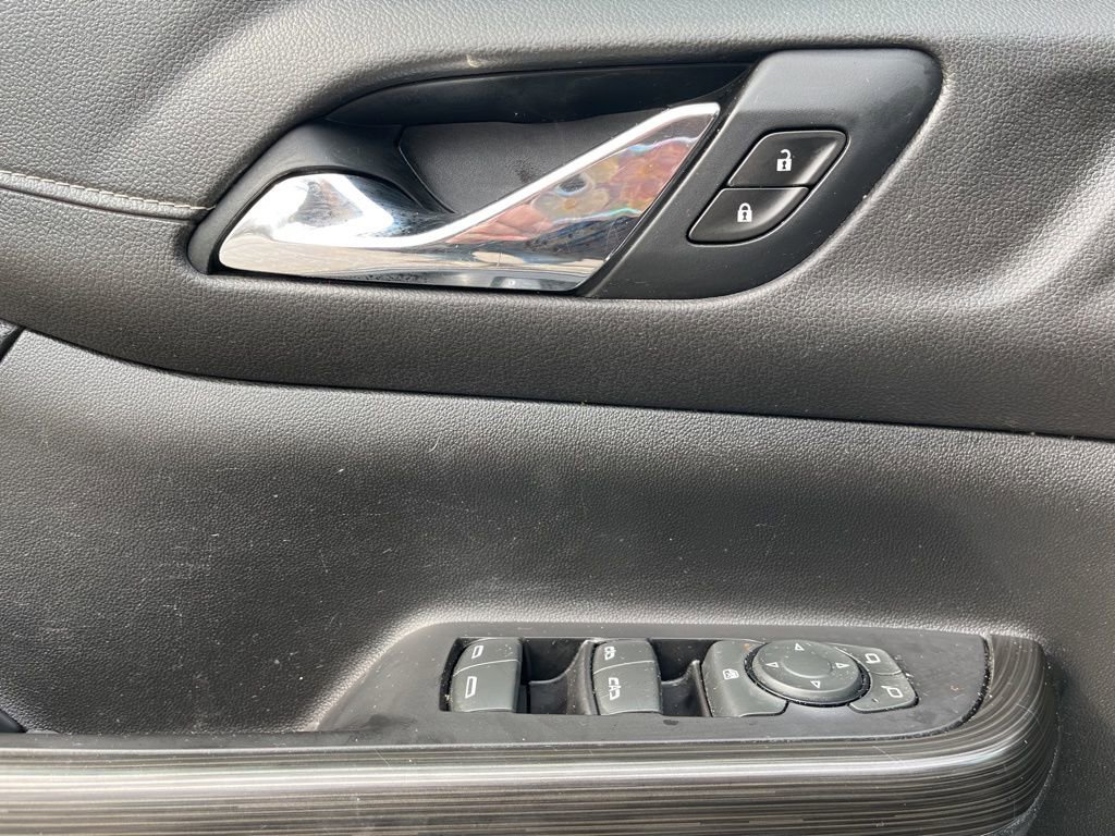 Used 2020 GMC Acadia SLT FWD image 18