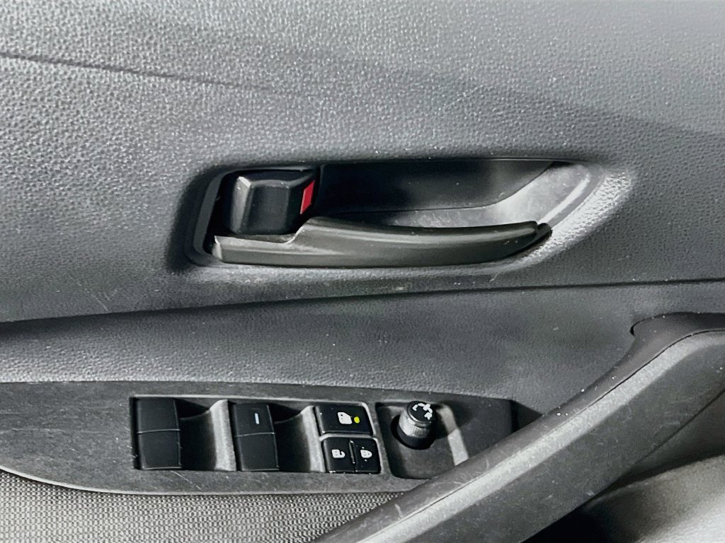 Used 2025 Toyota Corolla LE FWD image 14