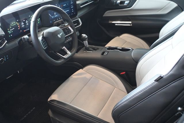 Used 2024 Ford Mustang GT Premium image 9
