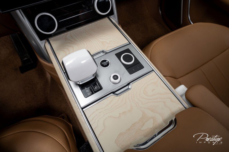 Used 2023 Land Rover Range Rover SV image 25