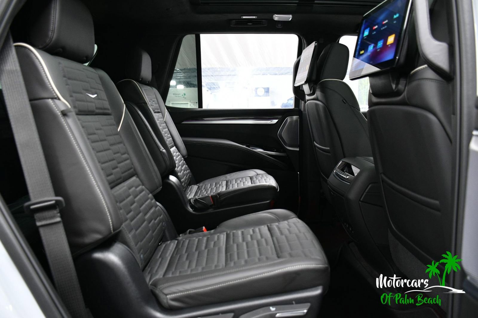 Used 2026 Cadillac Escalade V w/ LPO, ONYX Package image 57