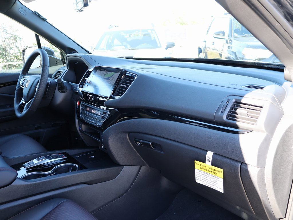 New 2026 Honda Ridgeline Black Edition image 9