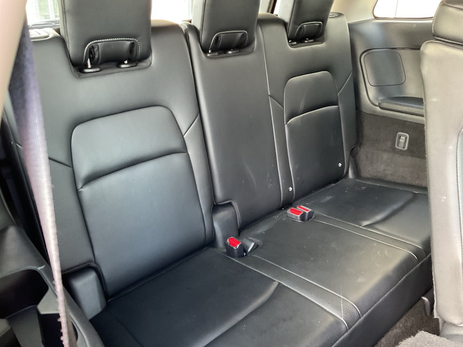 Used 2024 Nissan Pathfinder SL FWD image 37