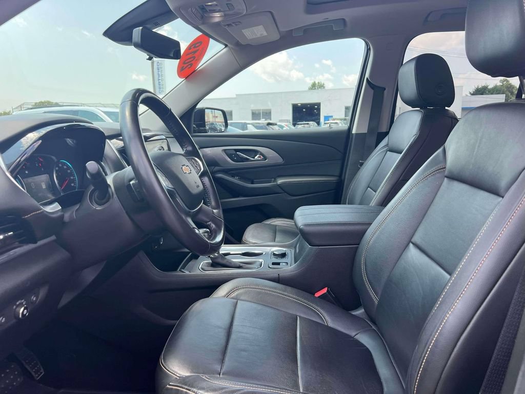 Used 2019 Chevrolet Traverse LT w/ LT Premium Package AWD/4WD image 18