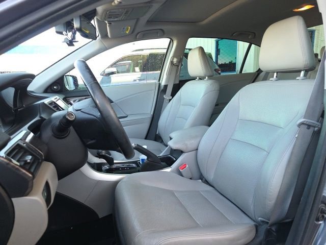 Certified 2017 Honda Accord Touring image 9