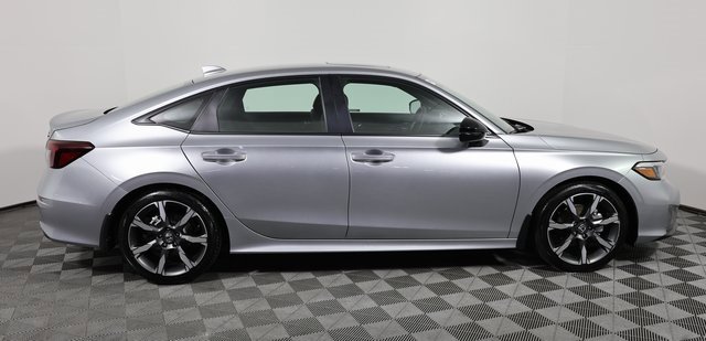 Used 2025 Honda Civic Sport Touring image 4