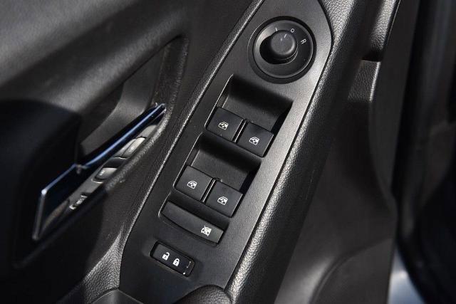 Used 2019 Chevrolet Trax LT w/ LT Convenience Package image 9