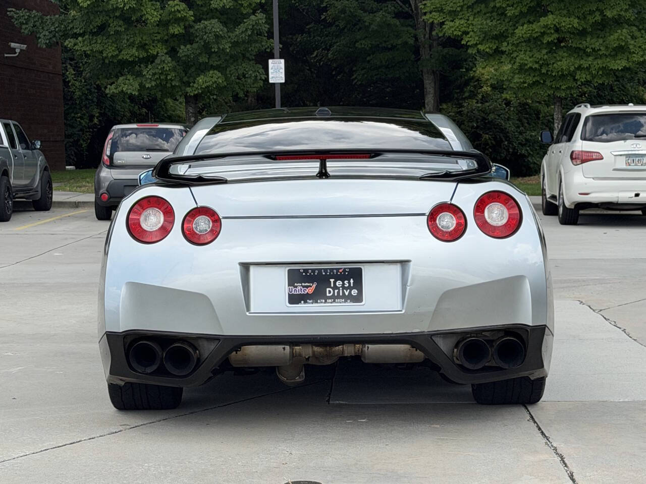 Used 2009 Nissan GT-R Premium AWD/4WD image 19