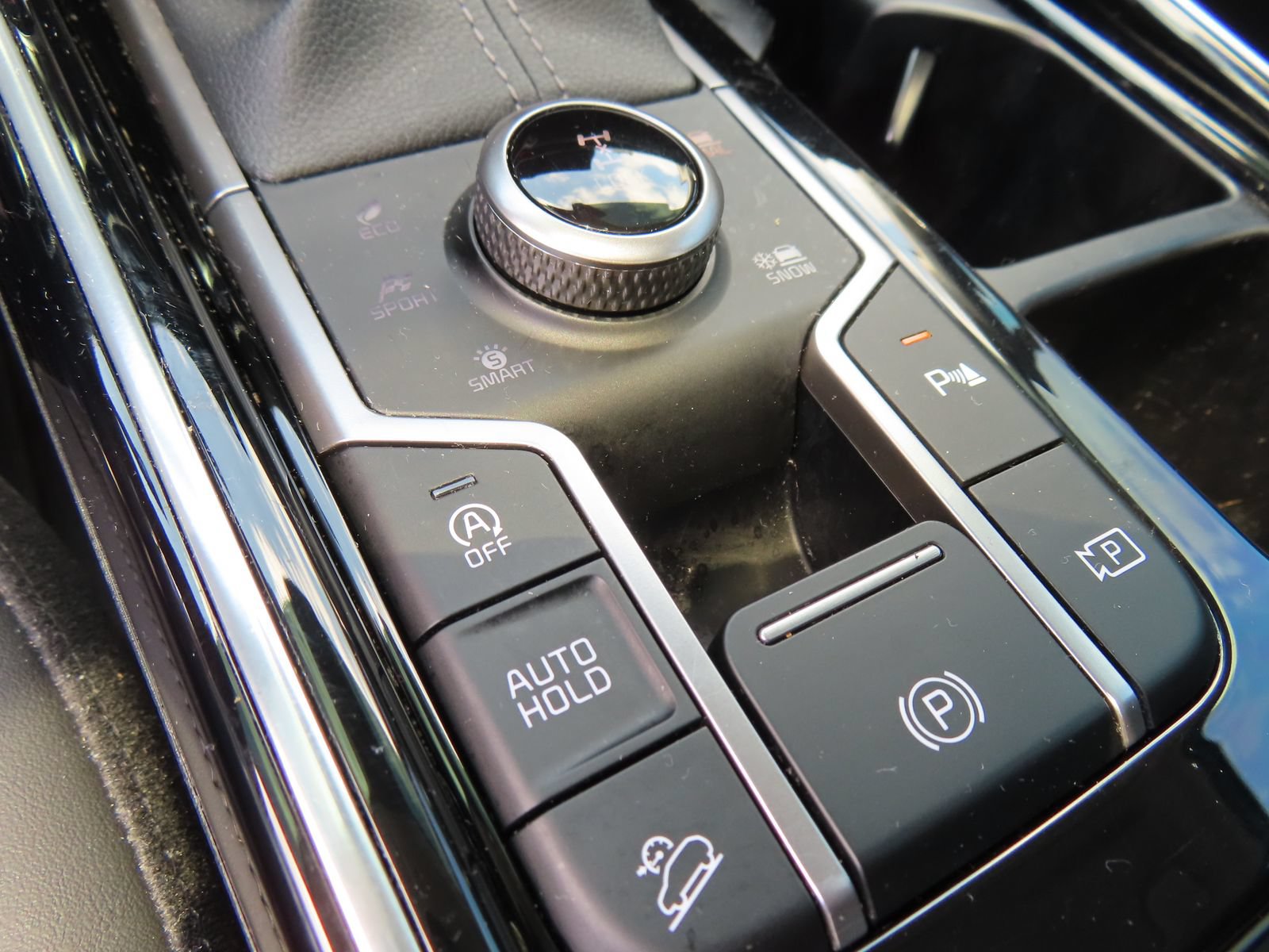 Used 2025 Kia Sorento SX AWD/4WD image 28