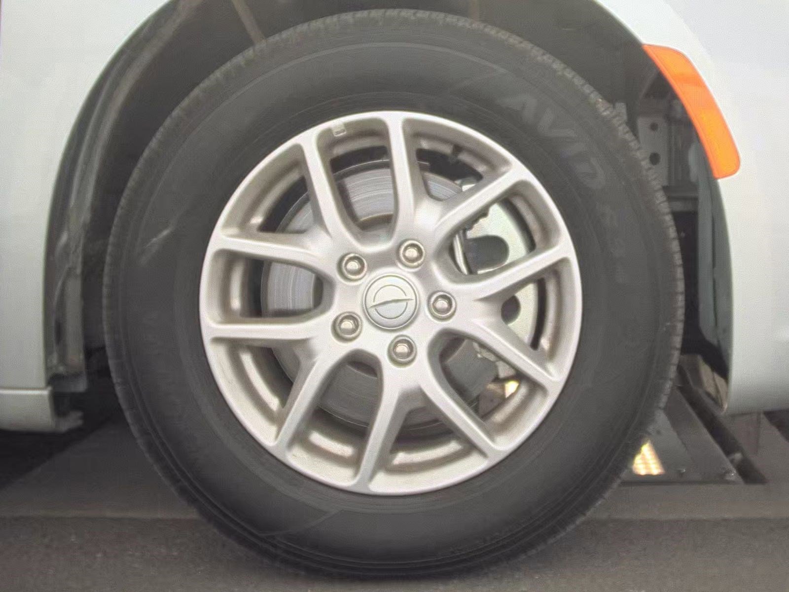 Used 2026 Chrysler Pacifica Select image 11