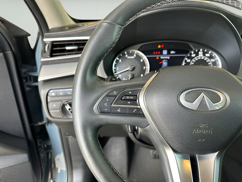 Used 2022 INFINITI QX50 Sensory image 16