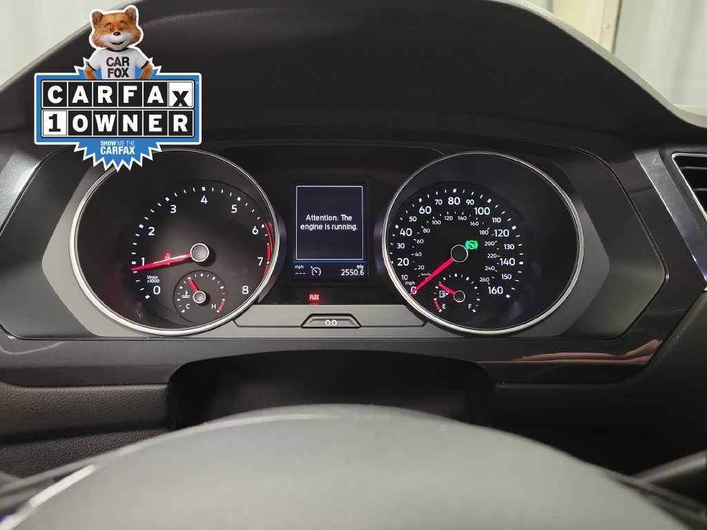 Used 2020 Volkswagen Tiguan SE w/ Panoramic Sunroof Package FWD image 28