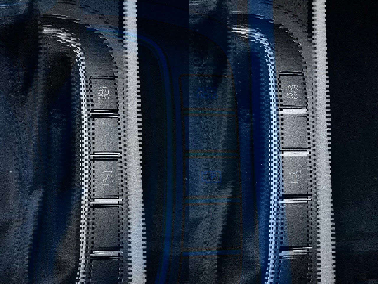 Used 2025 Hyundai Kona SEL image 25