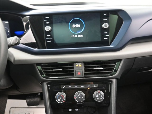 Used 2023 Volkswagen Taos SE w/ Panoramic Sunroof Package image 10
