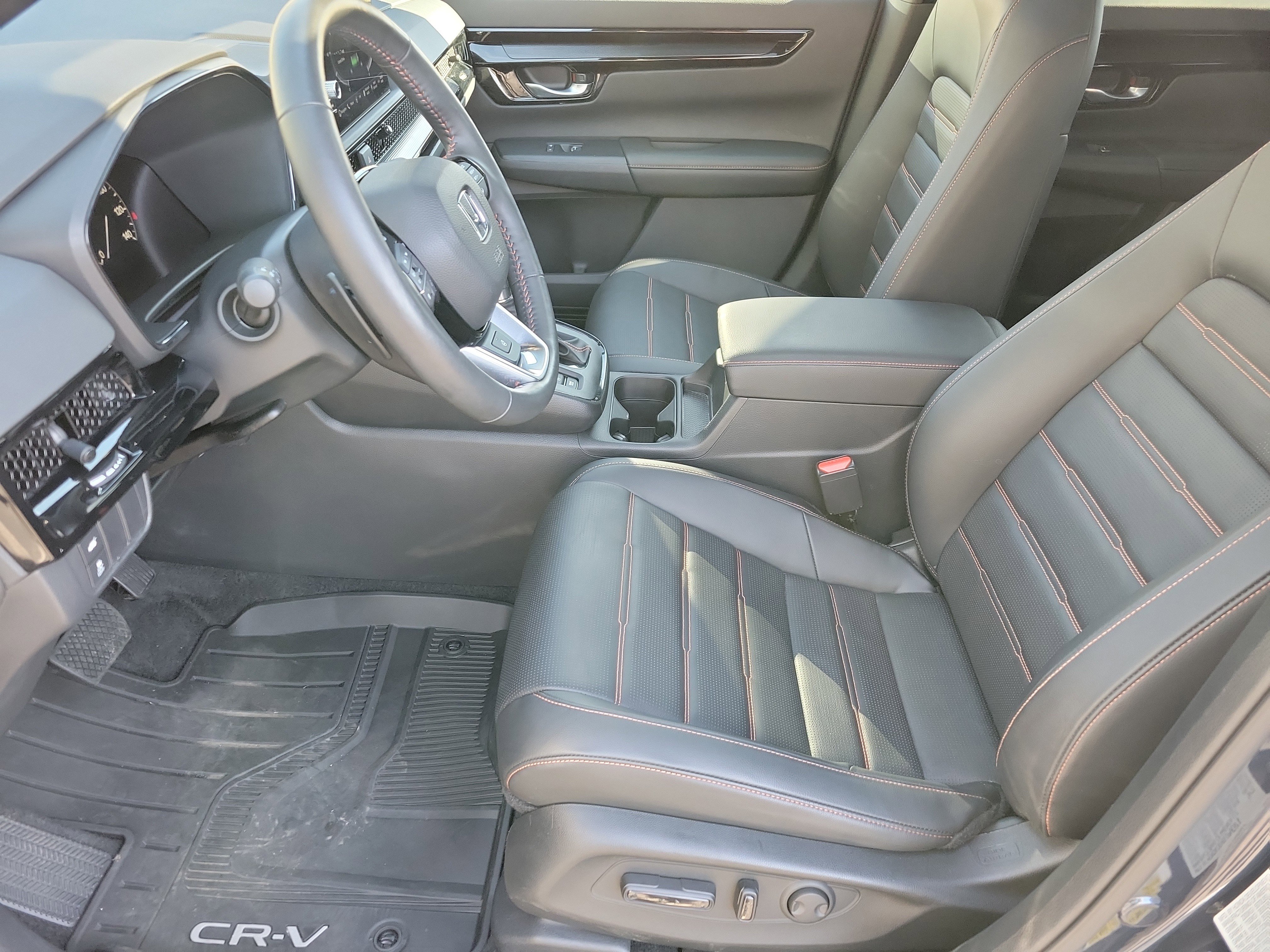 Used 2023 Honda CR-V Sport Touring image 4