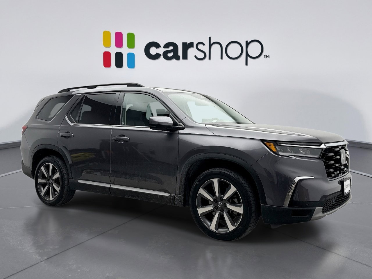 Used 2024 Honda Pilot Touring image 7