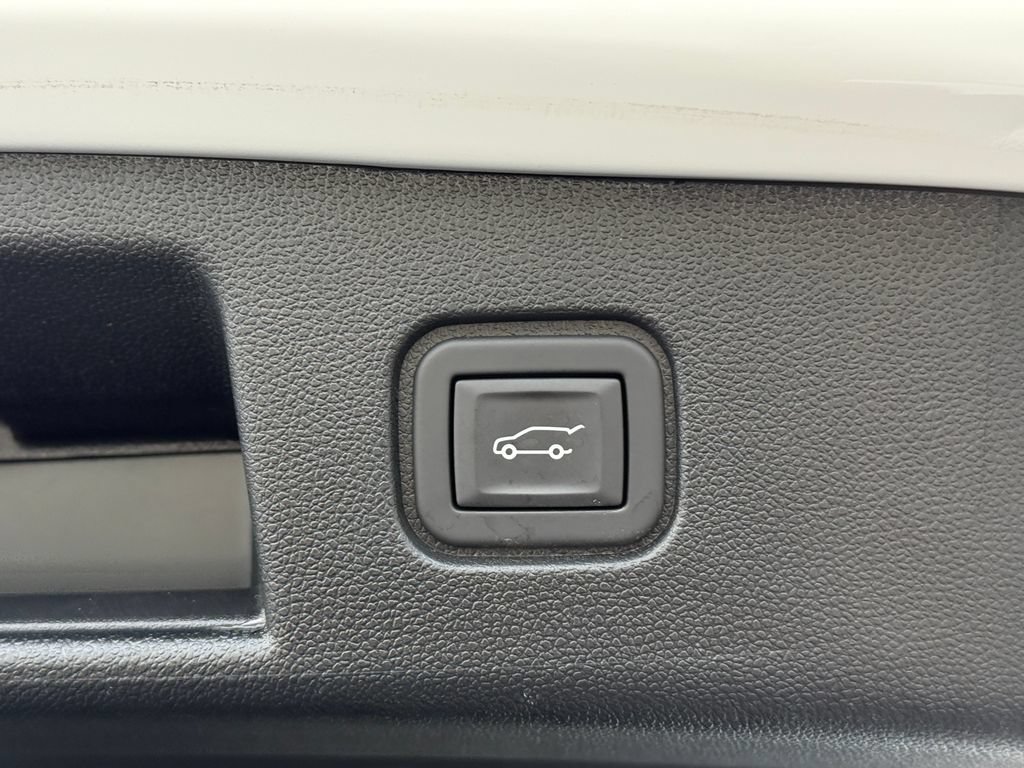 Used 2024 Chevrolet Blazer EV LT AWD/4WD image 13