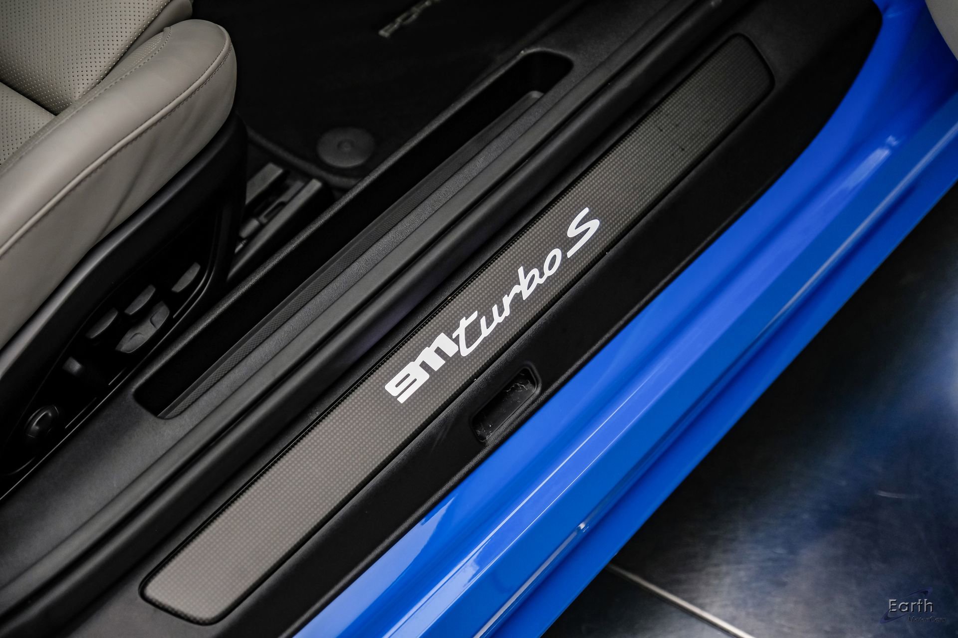 Used 2022 Porsche 911 Turbo S image 56