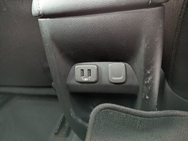 Used 2020 GMC Canyon SLE w/ Driver Alert Package image 23