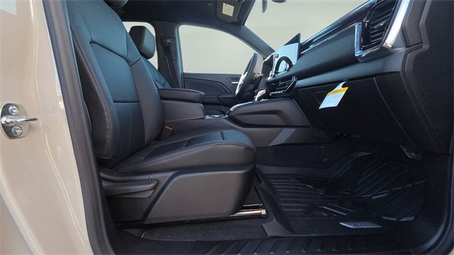 New 2026 GMC Canyon Elevation w/ LPO, Sports Bar Package image 13