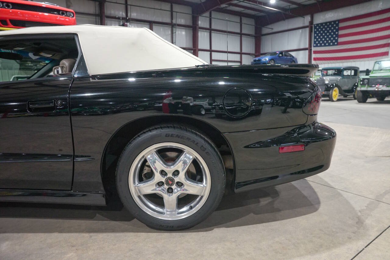 Used 2001 Pontiac Firebird Trans Am RWD image 21